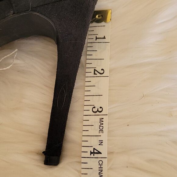 - Jennifer Lopez Black Sparkle Shoes - Picture 10 of 12